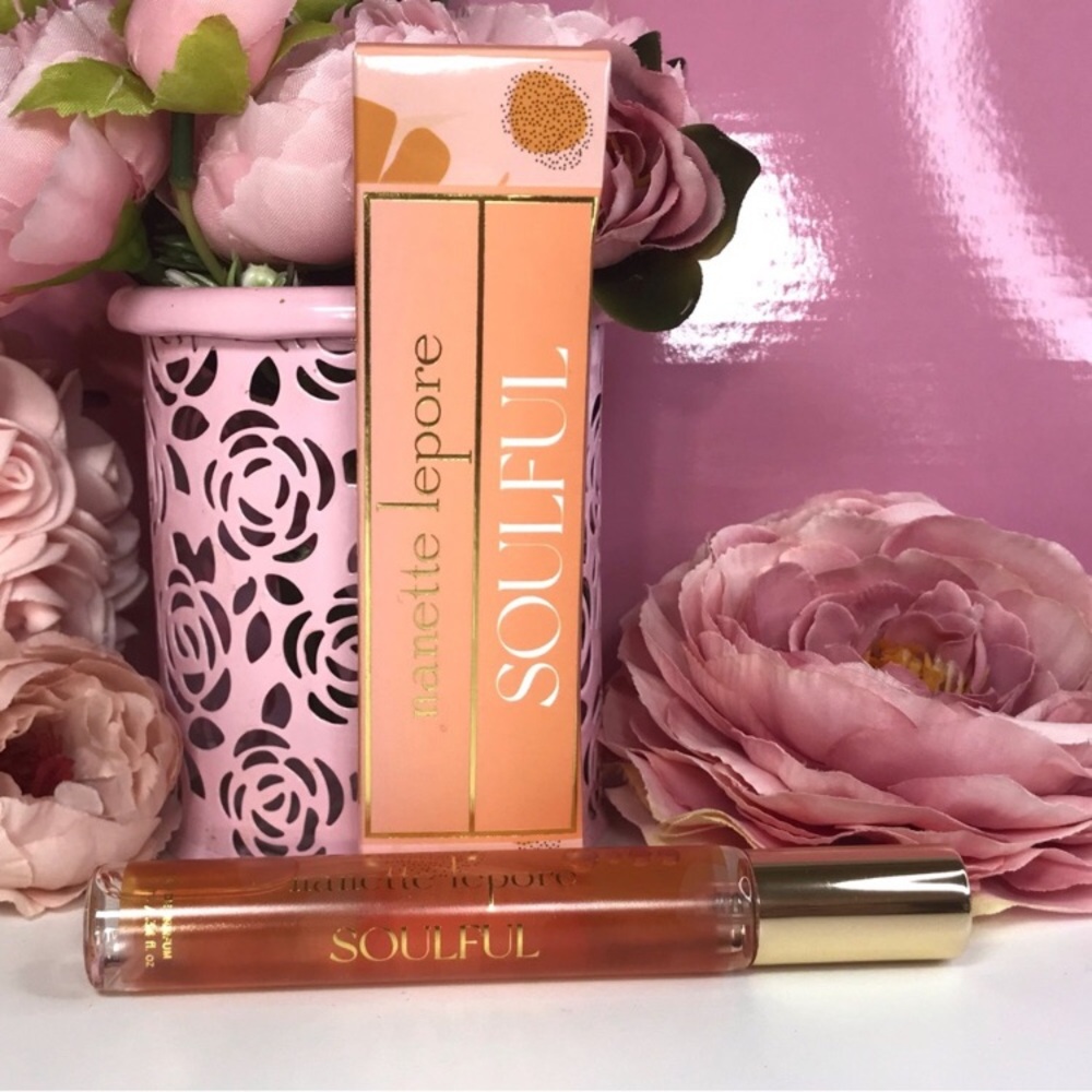 🟢 3/$19! Nanette Lepore Soulful Édp Spray Travel Size 10mL Floral, Woody *BNIB